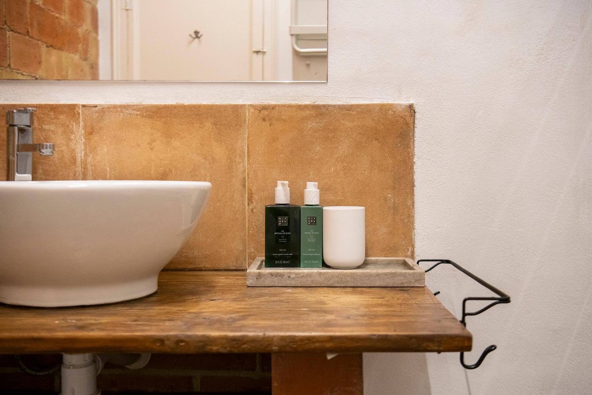Apartament Aptw Pool In Heart Of Old Town Girona