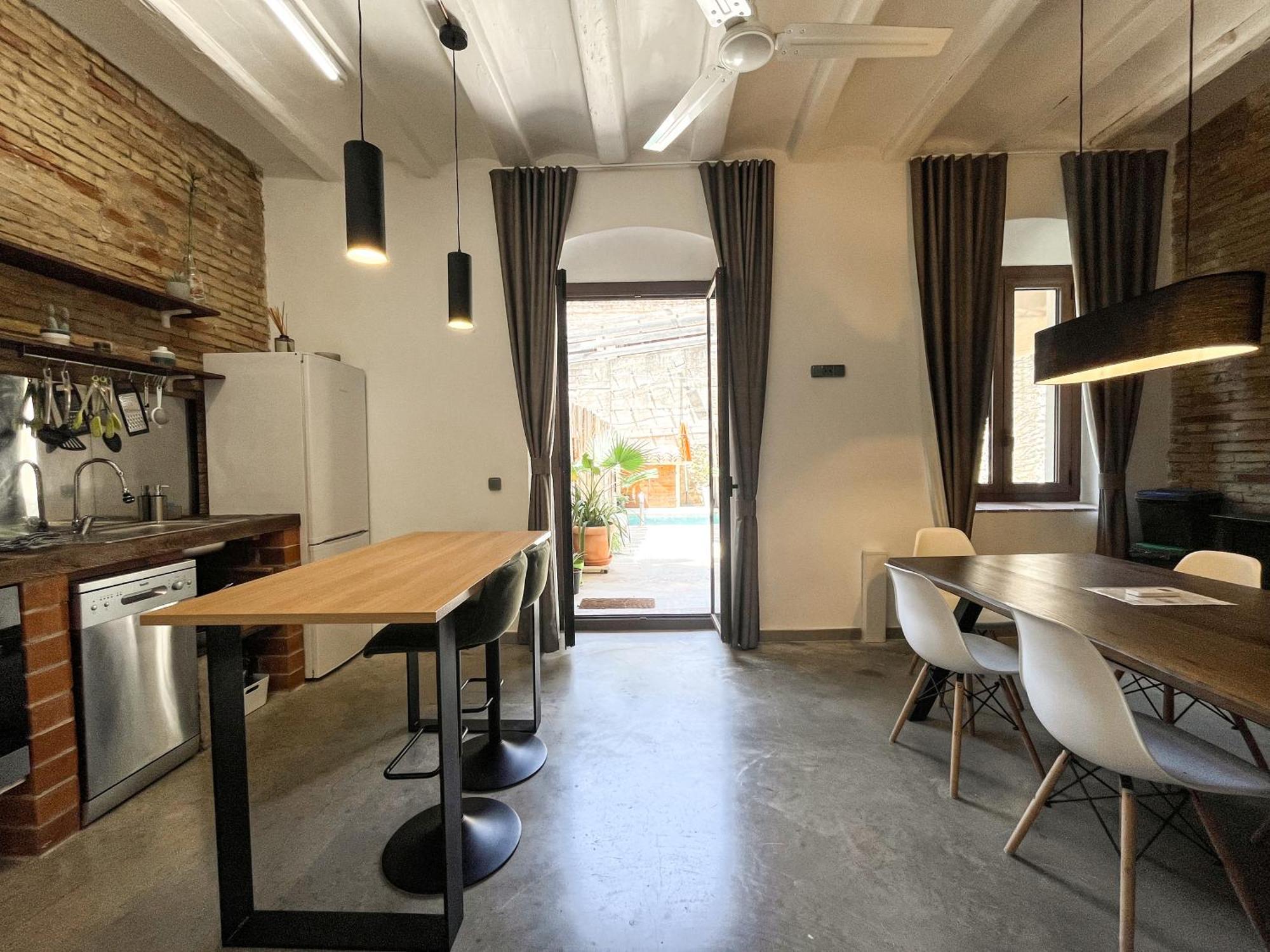 Aptw Pool In Heart Of Old Town Apartment Gerona